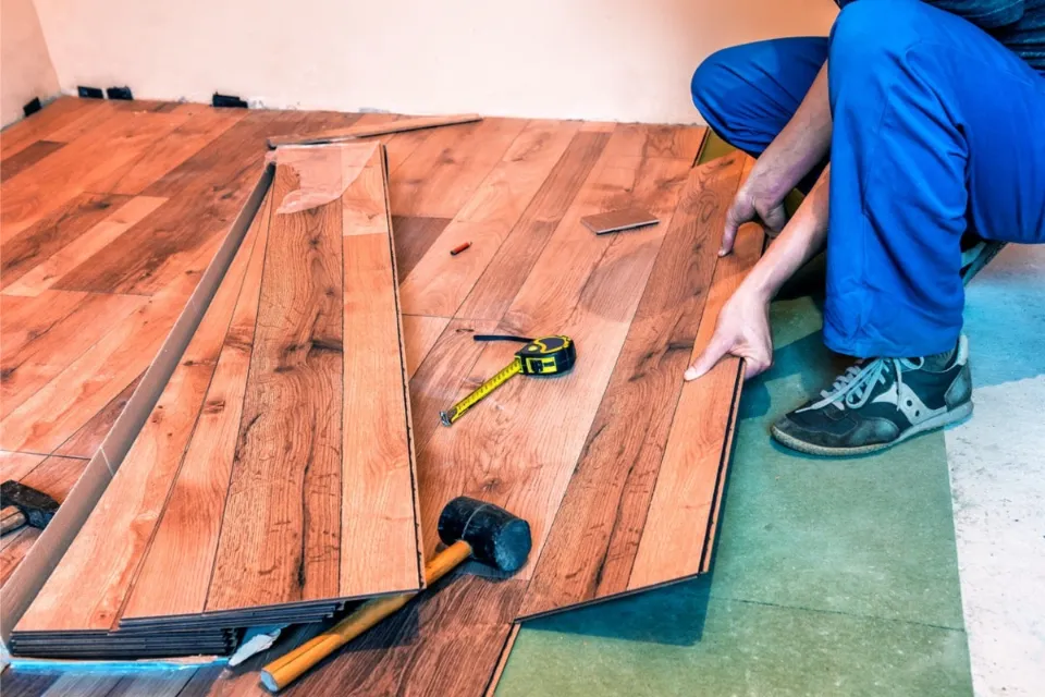 How to Cut Vinyl Plank Flooring - the Ultimate Guide