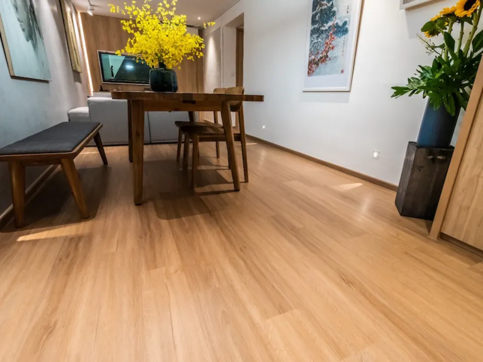 The Benefits Of Vinyl Flooring For Your New Household