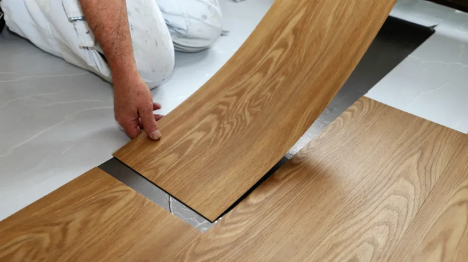 Loose Lay Vinyl Plank Flooring Pros & Cons [Ultimate Guide]